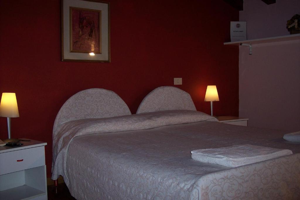 阿尔卡米尼托酒店 蒙赞巴诺 客房 照片